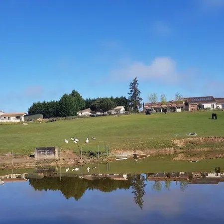 ベッド・アンド・ブレックファスト Domaine De La Bergerie *